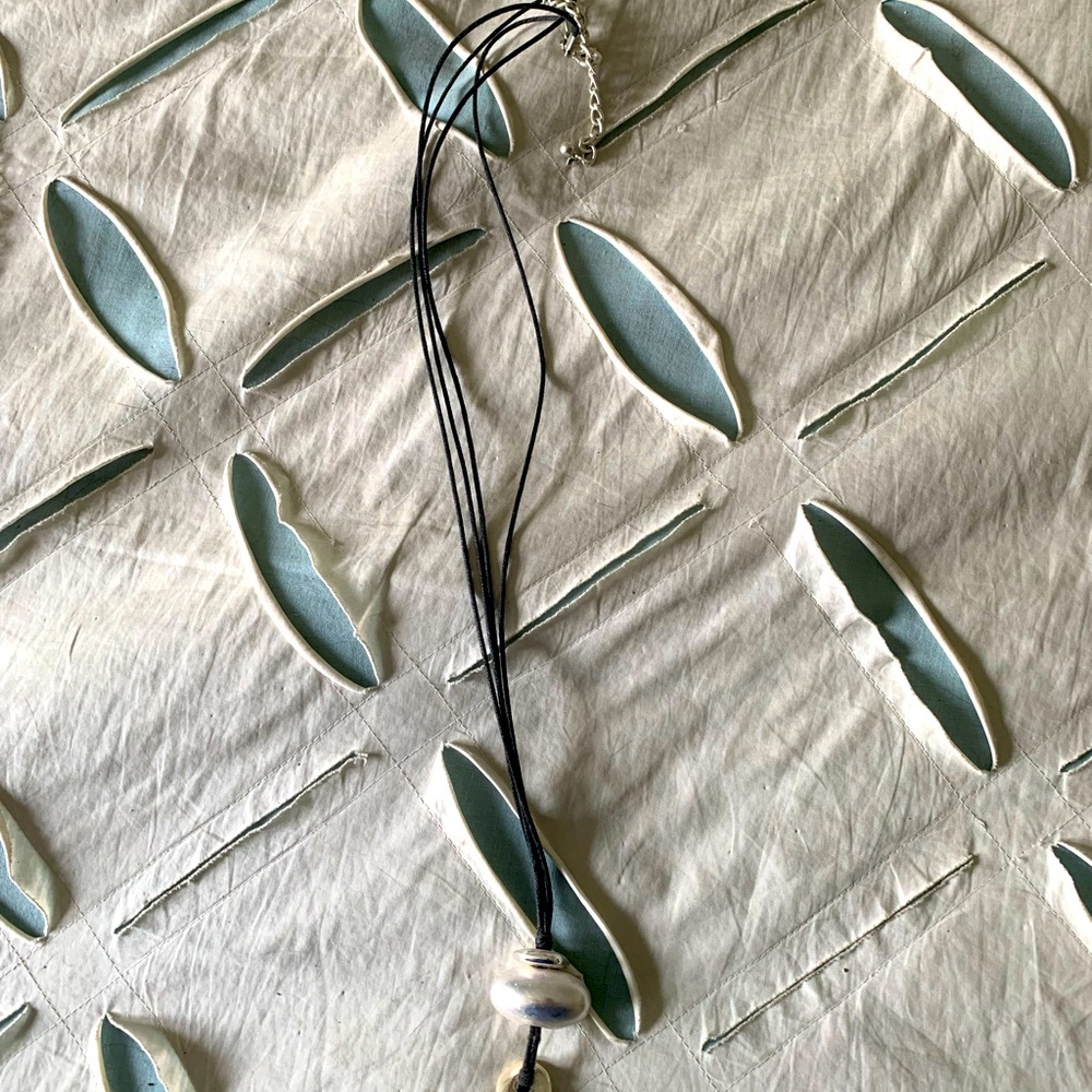 VERY NICE USED BUT NOT ABUSED CHICO 18” NECKLACE.
